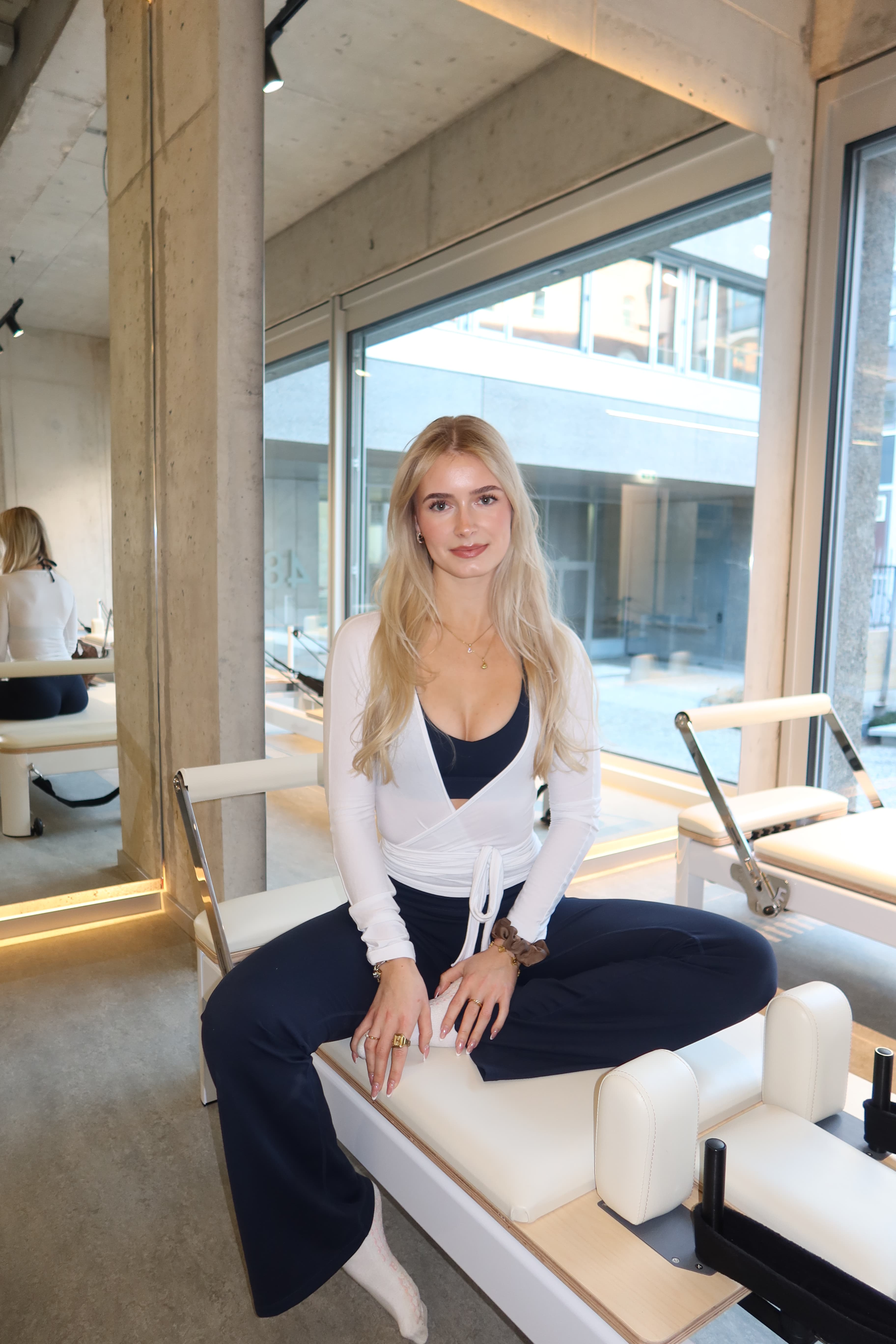 Vivien gallery image 1